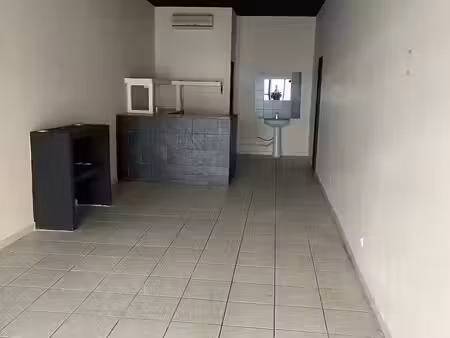 location local commercial 2 pièces 42 m2 à perpignan