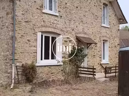location maison 5 pièces 95 m² à coussac-bonneval (87500)  650 €