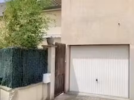location meublée maison 3 pièces 80 m² à guyancourt (78280)  1 450 €