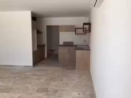 location maison 4 pièces 85 m² à brouzet-lès-alès (30580)  835 €