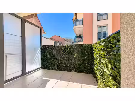 menton casino - coquet studio - immeuble récent - 100 mt des plages