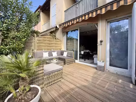 villeneuve-loubet – studio avec jardin  terrasse & piscine