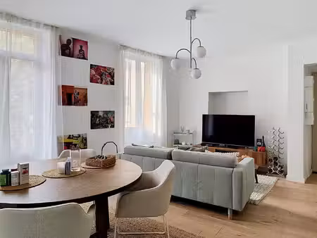 appartement 3 pièces lumineux à vendre au centre de grasse