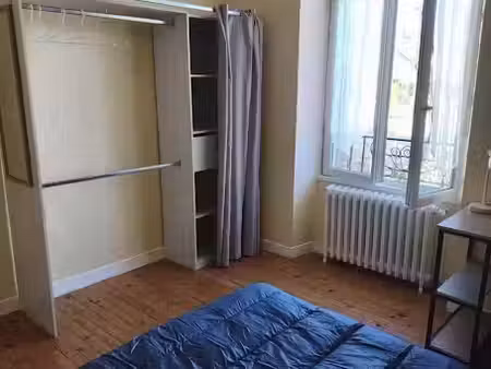 location meublée locaux professionnels 1 pièce 106 m² à aurillac (15000)  400 €