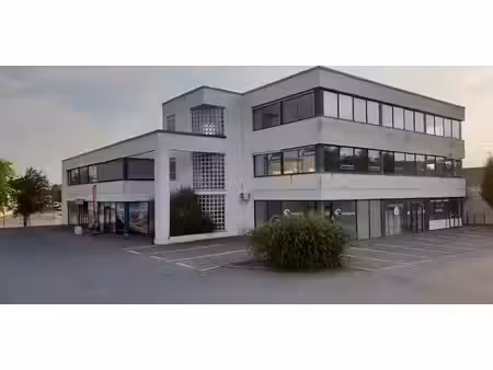 location locaux professionnels 0 pièces 217 m² à pringy (74370)  1 584 €