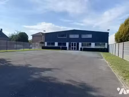 location locaux professionnels à cambrai (59400)  5 400 €