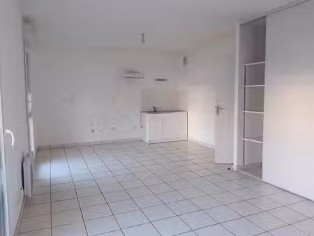 location appartement 1 pièce  36.31m²  saint