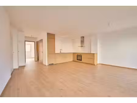 exclusivité appartement 3 pièces rénové avec parking hypercentre de chartres