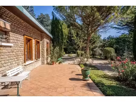 magnifique projet de rénovation pour cette maison des années 70