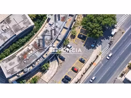 exlusivite - parking dans residence securisee