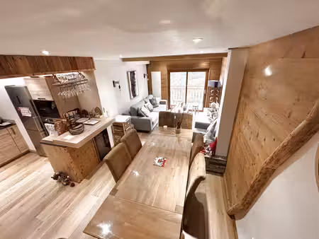 coup de coeur pour ce bel appartement 4 chambres centre station  84 m2