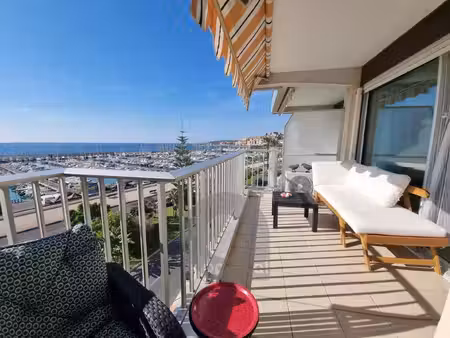 menton garavan  2 p + terrasse + garage front de mer