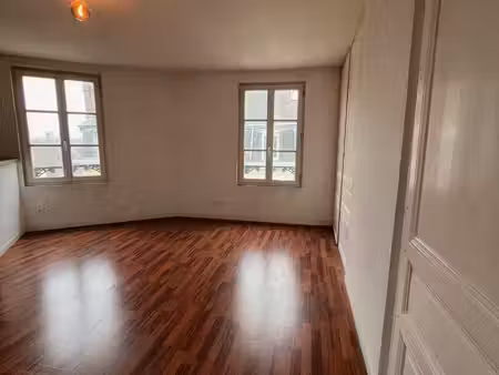 location appartement 1 pièce 28m²
