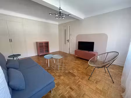 très bel appartement meublé t3