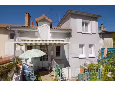 ? charmante maison de village exposée plein sud avec magnifique jardin de cour – chabanais