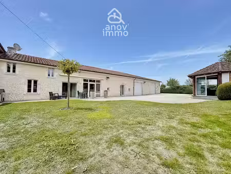 vente maison 6 pièces 173.2 m² à saint medard de barbezieux (16300)  350 000 €