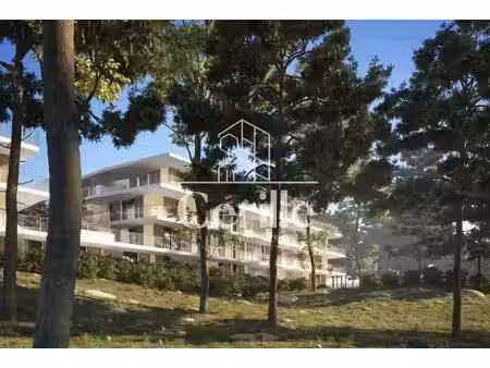 bien exceptionnel : grand t4 avec 45 m2 d'extérieur