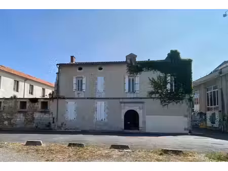 maison de 300 m2 à angouleme en hôtel particulier remarquable
