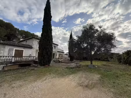 beau terrain viabilisé de 677 m²  prêt à construire  vue dégagée