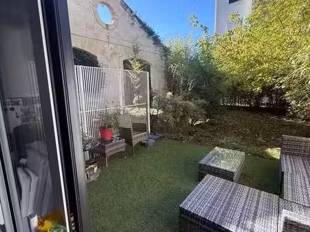 studio de 40 m2 avec terrasse et jardin