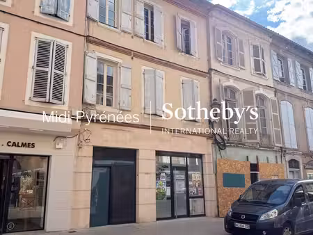 local commercial ou professionnel  emplacement de choix !