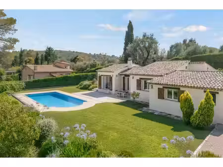 villa provençale de plain-pied avec piscine tourrettes-sur-loup