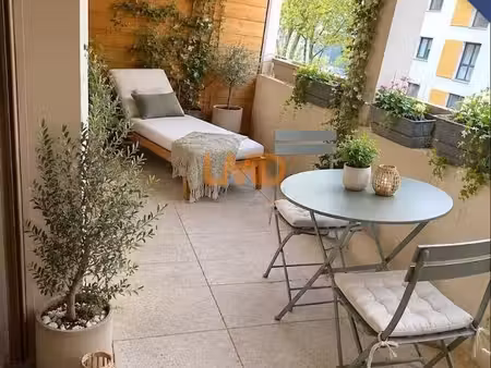 appartement dans résidence récente avec terrasse plein ouest