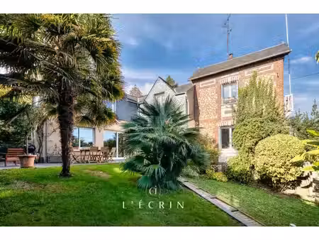 maison de luxe en vente à mont-saint-aignan  france