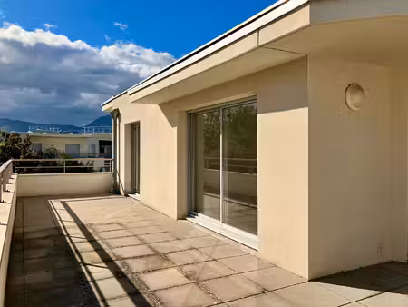 location appartement 4 pièces  95.09m²  clermont