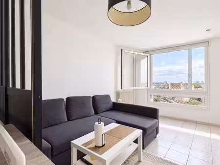 appartement 1 pièce 47 82 m² carrez - facilement transformable en t2-vue dégagée - rue...
