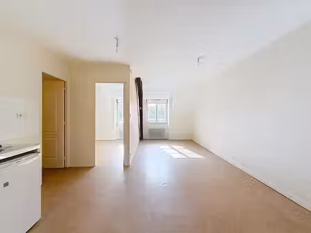 location appartement 2 pièces  35.69m²  montjean