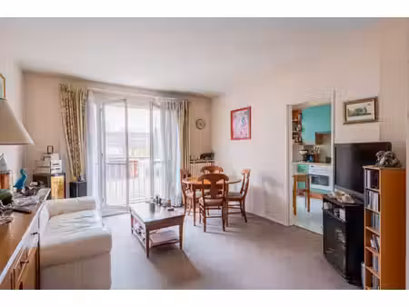 appartement lumineux et traversant