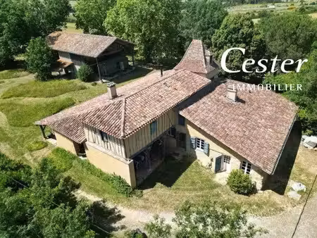 maison gasconne avec pigeonnier et ses dépendances sur + de 6000 m2