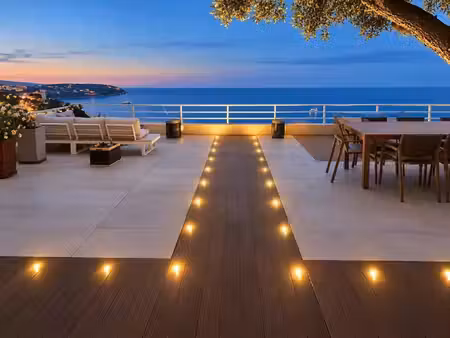 roquebrune cap martin - appartement deux chambres avec terrasse de 100m²