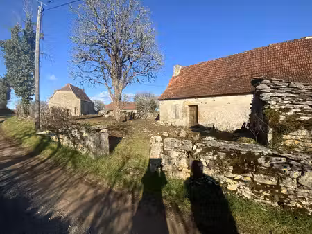 a vendre charmant hameau au calme secteur gramat