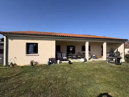 maison neuve avec terrasse et spa !