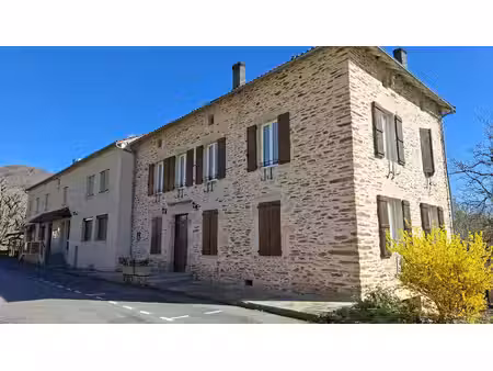 750 m² de potentiel pur - ancien commerce emblématique