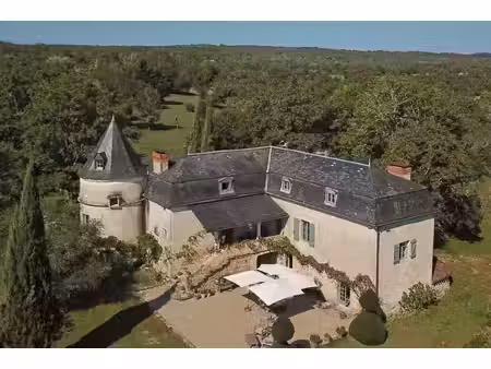 propriété d'exception aux portes de saint-cirq-lapopie