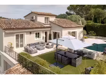 mougins - charmante villa avec piscine au sein d'un domaine sécurisé