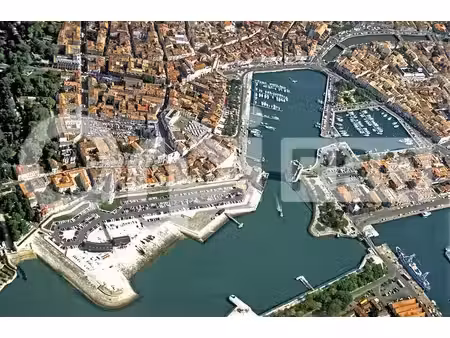 location bureaux la rochelle 17000 98m²