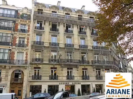 location bureaux paris 75008 220m²