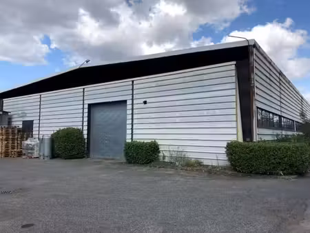 vente local d’activités 2002m² à 4204m²