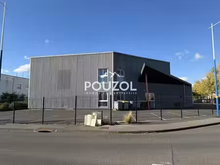 location local d’activités 800m²