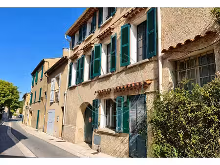 cogolin - maison de village de 136 m² avec garage - fort potentiel
