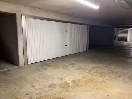 location parking mougins 06250