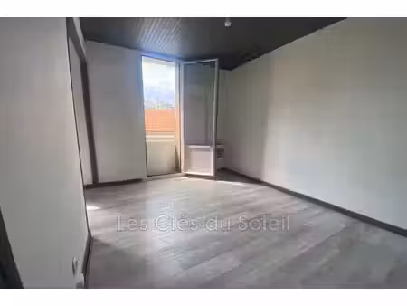 location appartement 1 pièce 21m² toulon 83000