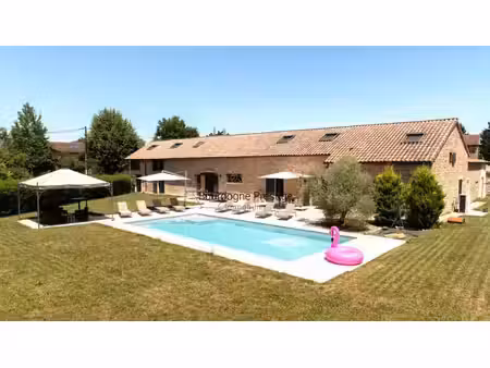 elegante longere de caractere de 338 m² entierement renovee avec piscine et parc de 3108..