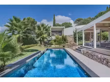 exclusivité : villa contemporaine au calme absolu