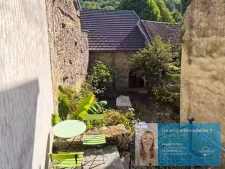 ensemble immobilier rénové avec jardin  dépendances et potentiel – centre de conliège