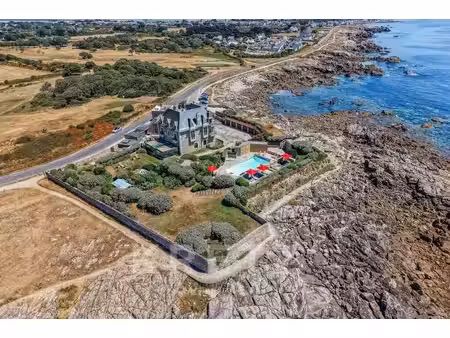 le fort de l'océan – propriété historique d'exception face à l'o
